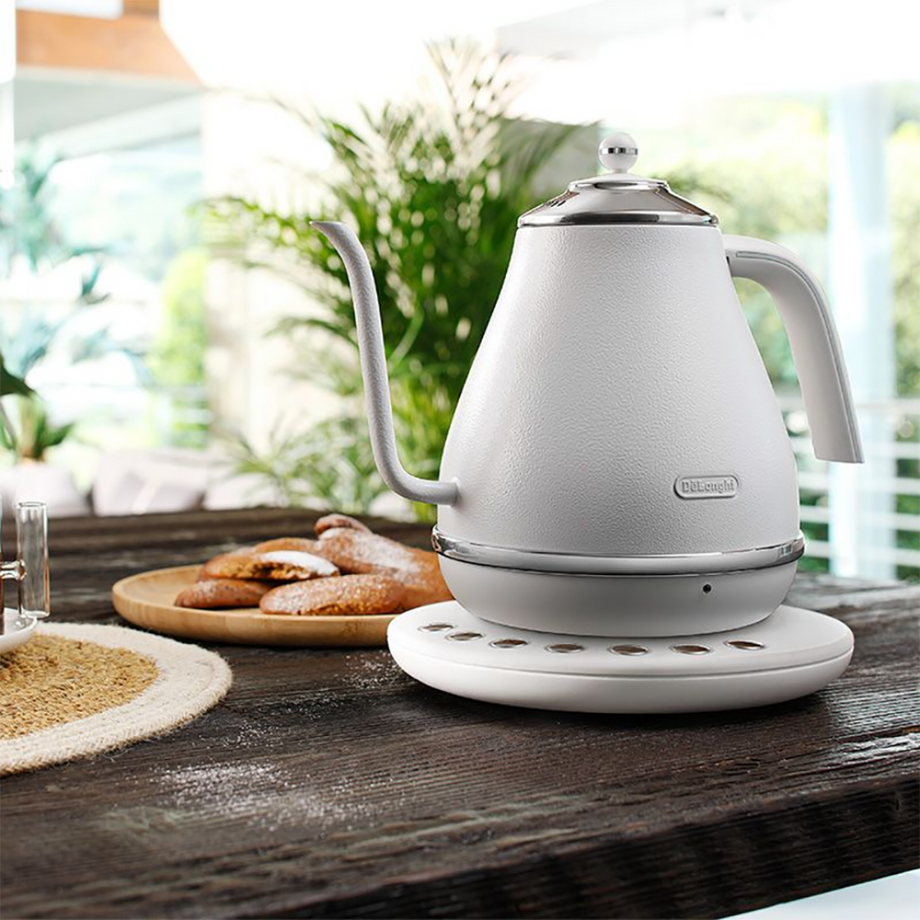 Delonghi deals electric kettles