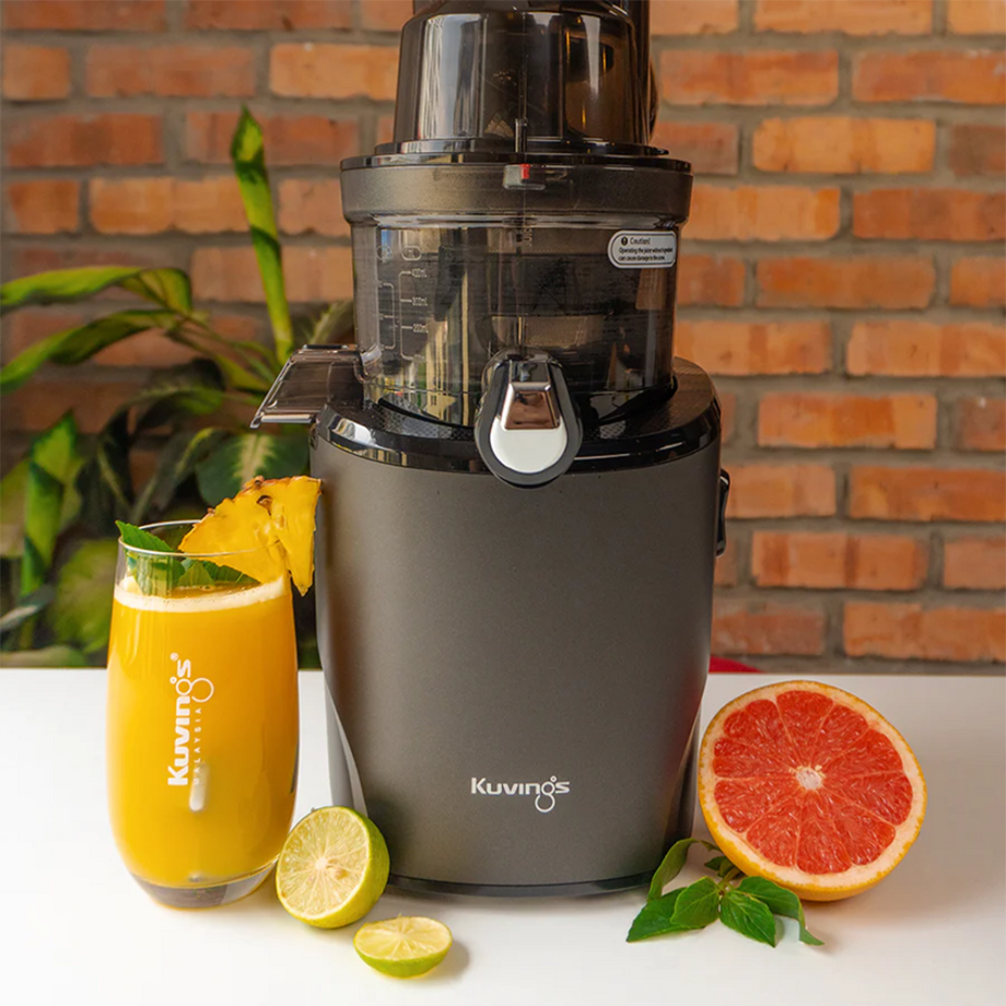 Kuvings REVO830 The Dark Knight Whole Slow Juicer, fruit, carrot, juice,  vegetable